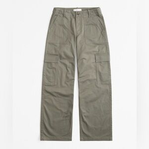 Abercrombie low rise loose cargo pants